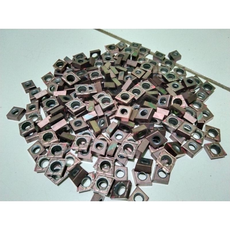 PAHAT BUBUT CCMT 09T304/INSERT CARBAID CCMT 09T304