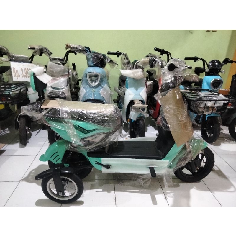 SEPEDA LISTRIK AGHATOS AE 370 + RODA BANTU