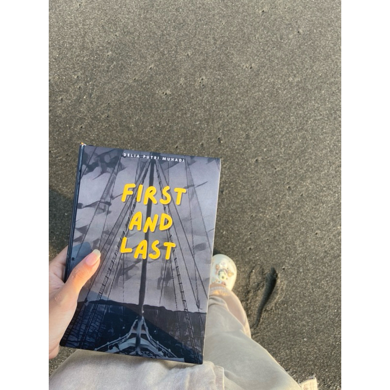 BUKU “FIRST AND LAST” Tentang Shani Jkt48