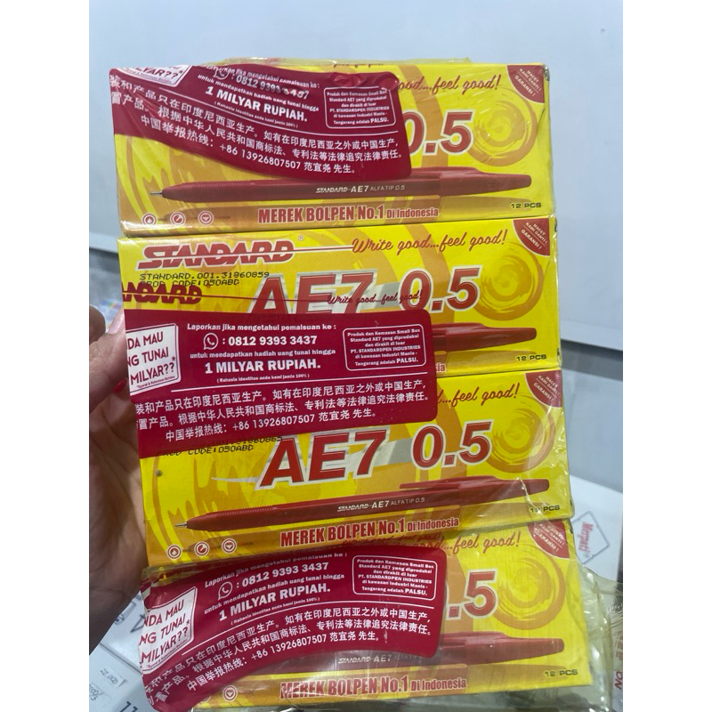 

Pulpen warna merah Merk Standard