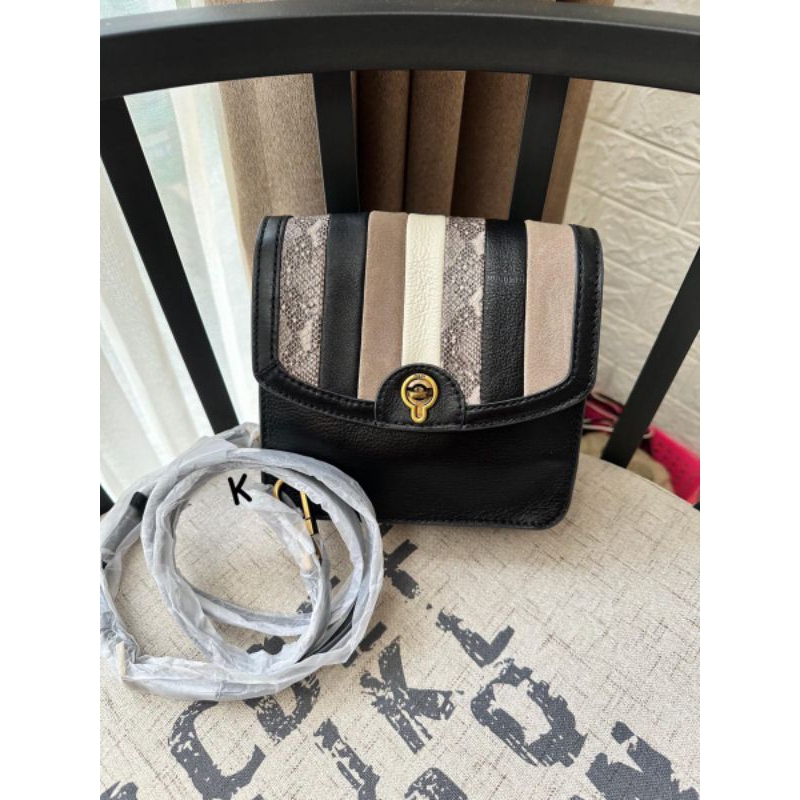 tas wanita ainsley small crossbody chevron patchwork ada key