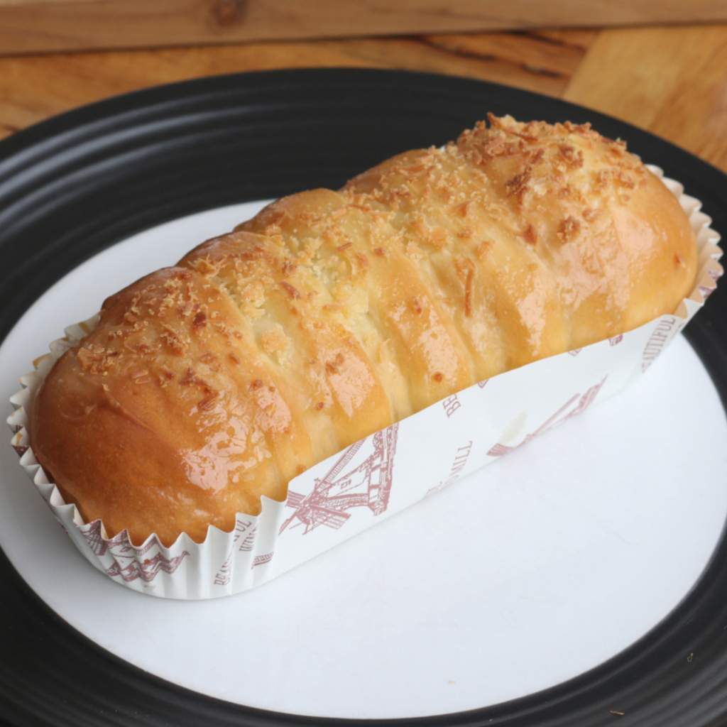 

Roti Pisang Keju (Banana Cheese Bread) Henk's Baker