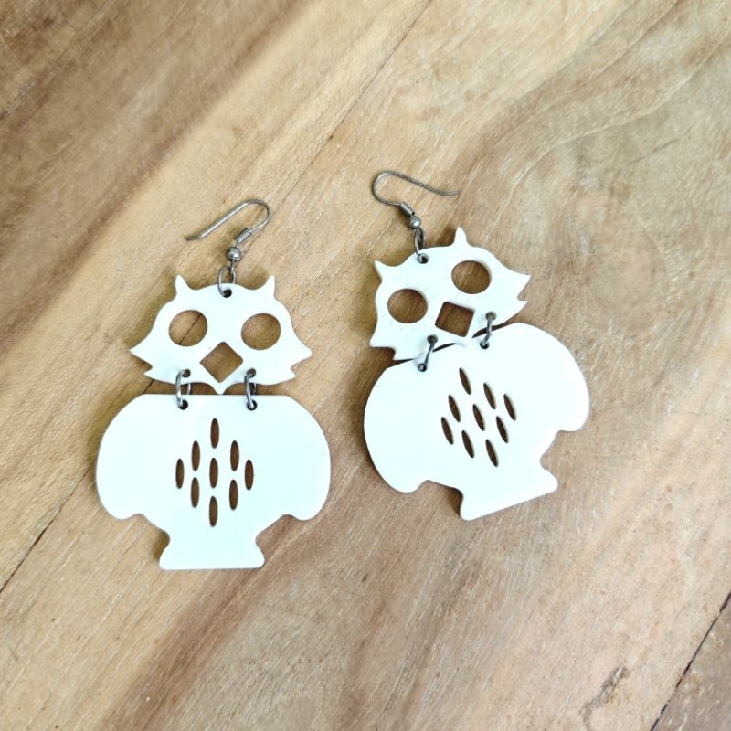 ANTING UKIR BURUNG HANTU PUTIH