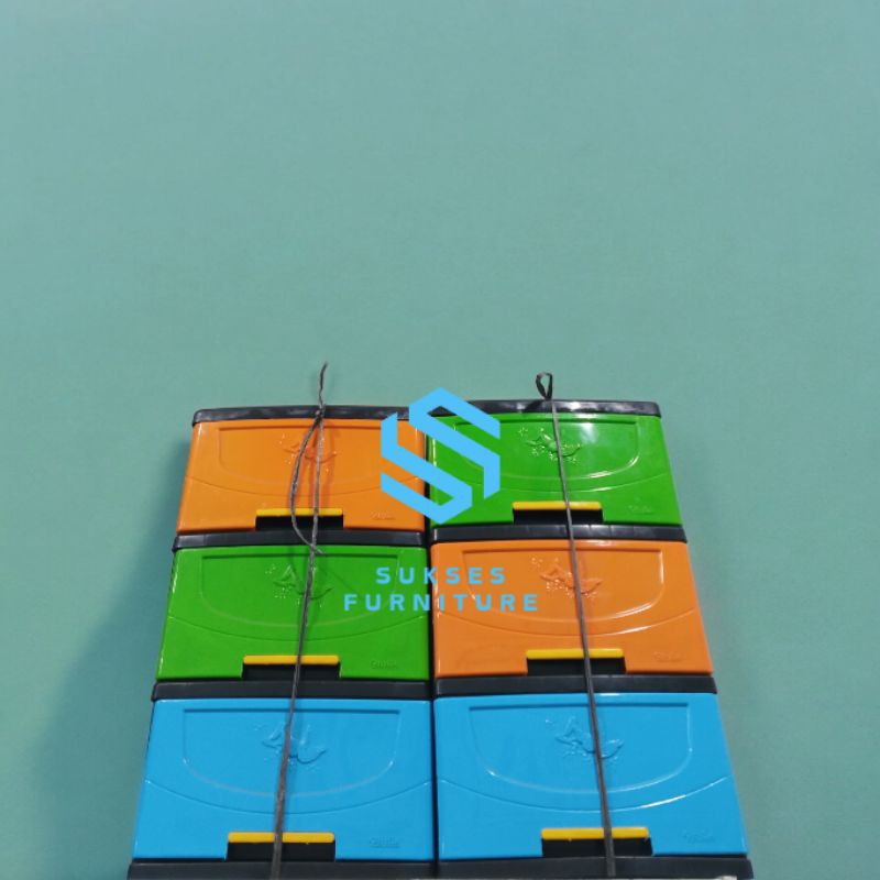 Lemari Plastik/Box Baju/Rak Baju Plastik