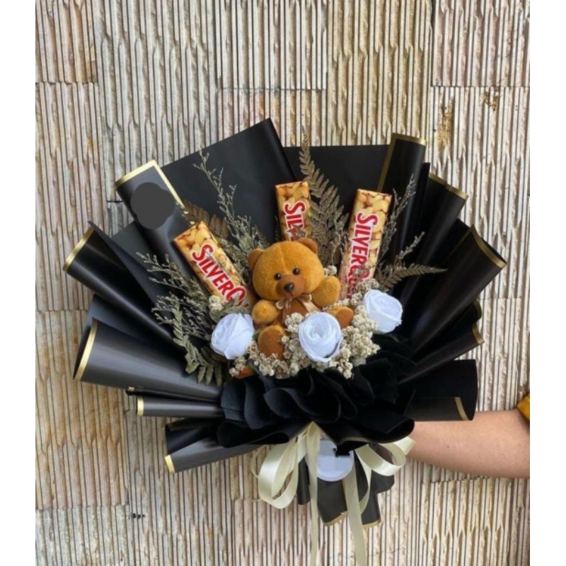 

Buket Boneka Wisuda + Silverqueen