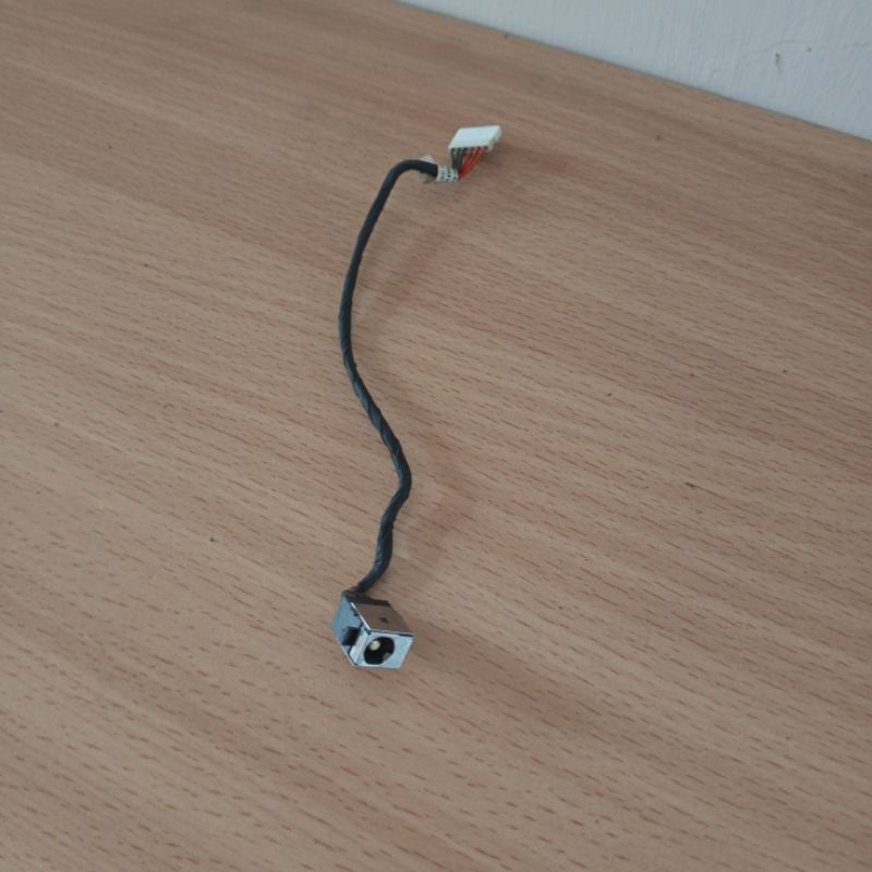 colokan original Jack DC power Jack adaptor Laptop Toshiba L645