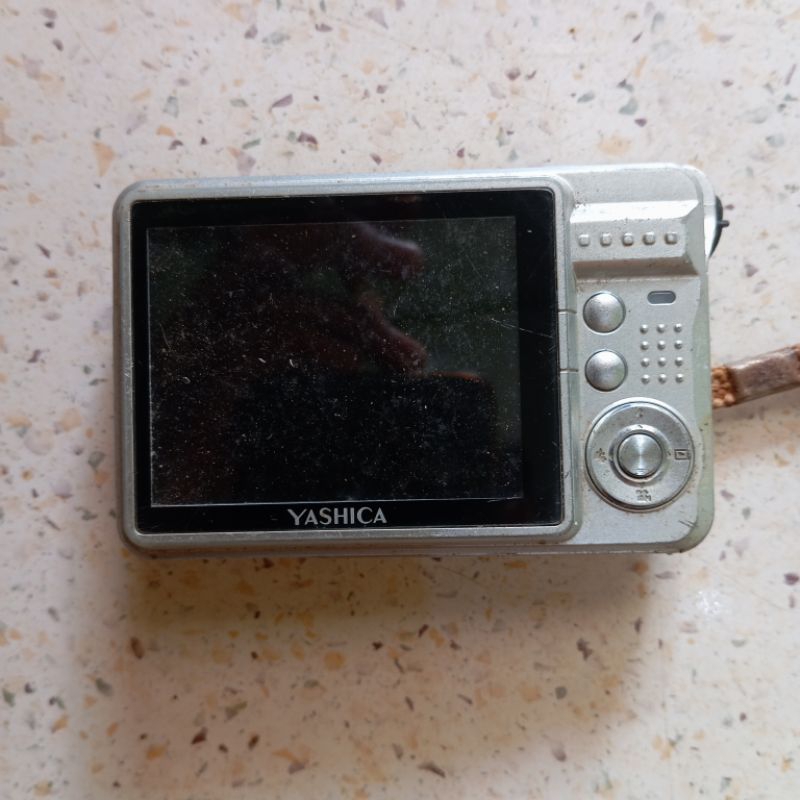 Kamera YASHICA EZ F527L BAHAN KANIBAL