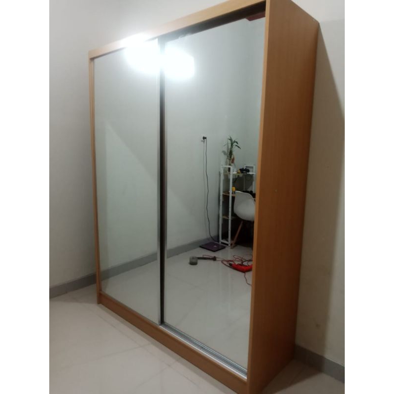 LEMARI PAKAIAN SLIDING/LEMARI BAJU GESER/LEMARI PAKAIAN SLIDING MINIMALIS/LEMARI SLIDING FULL CERMIN