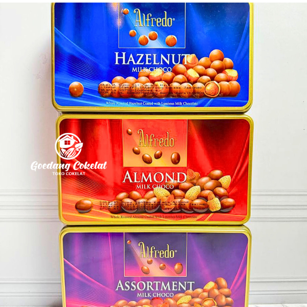 

Alfredo Tin Chocolate Milk Hazelnut Raisins Almond Assortment Chocolate Choco Kemasan Box Kaleng 180 gram