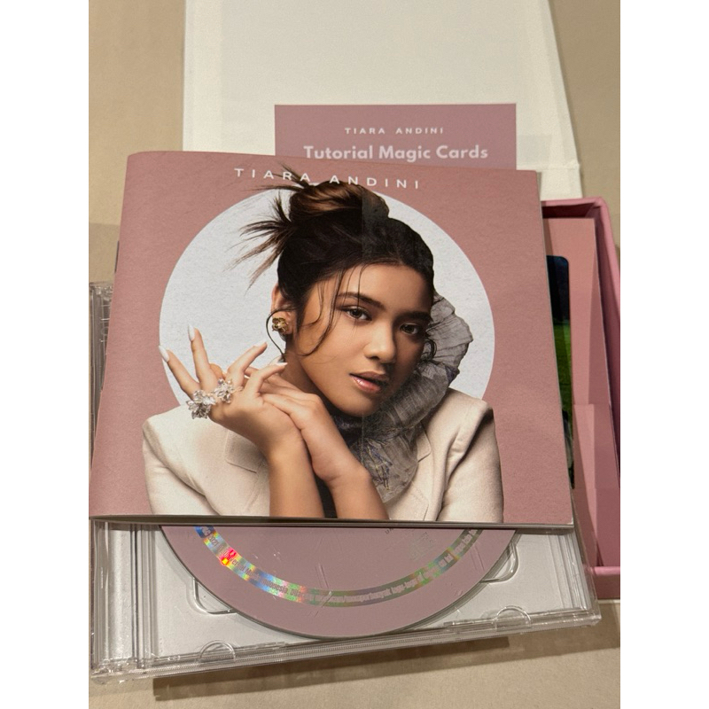 DEBUT ALBUM TIARA ANDINI