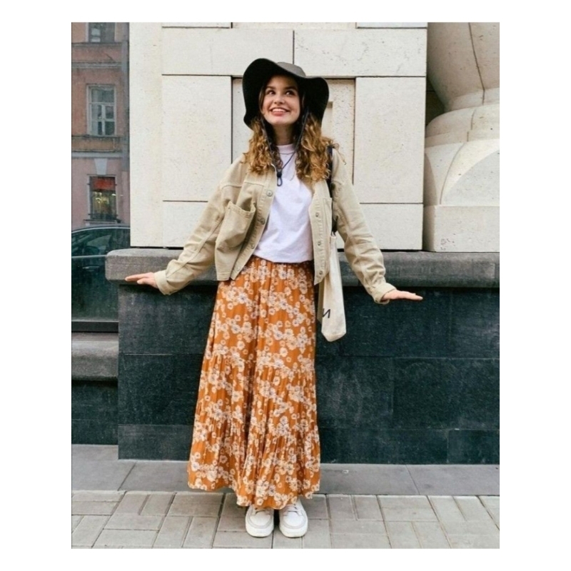 Uniqlo x Paul n Joe skirt