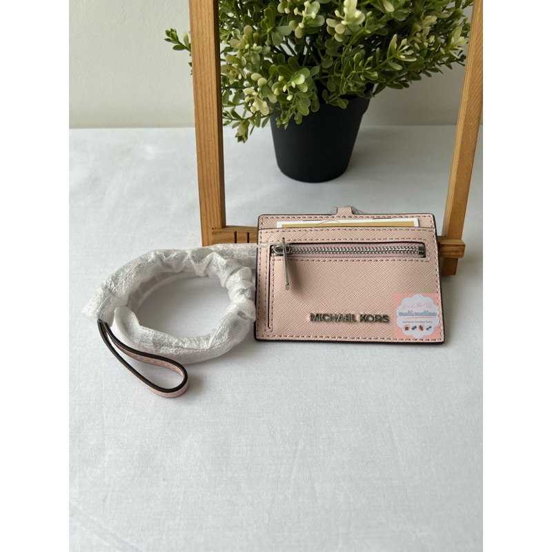 

Jet Set Card Case Lanyard Powder Blush