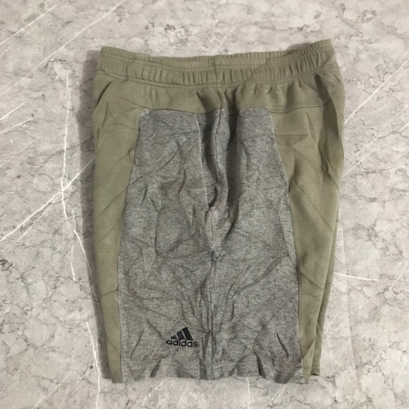 celana pendek Adidas second bekas preloved branded