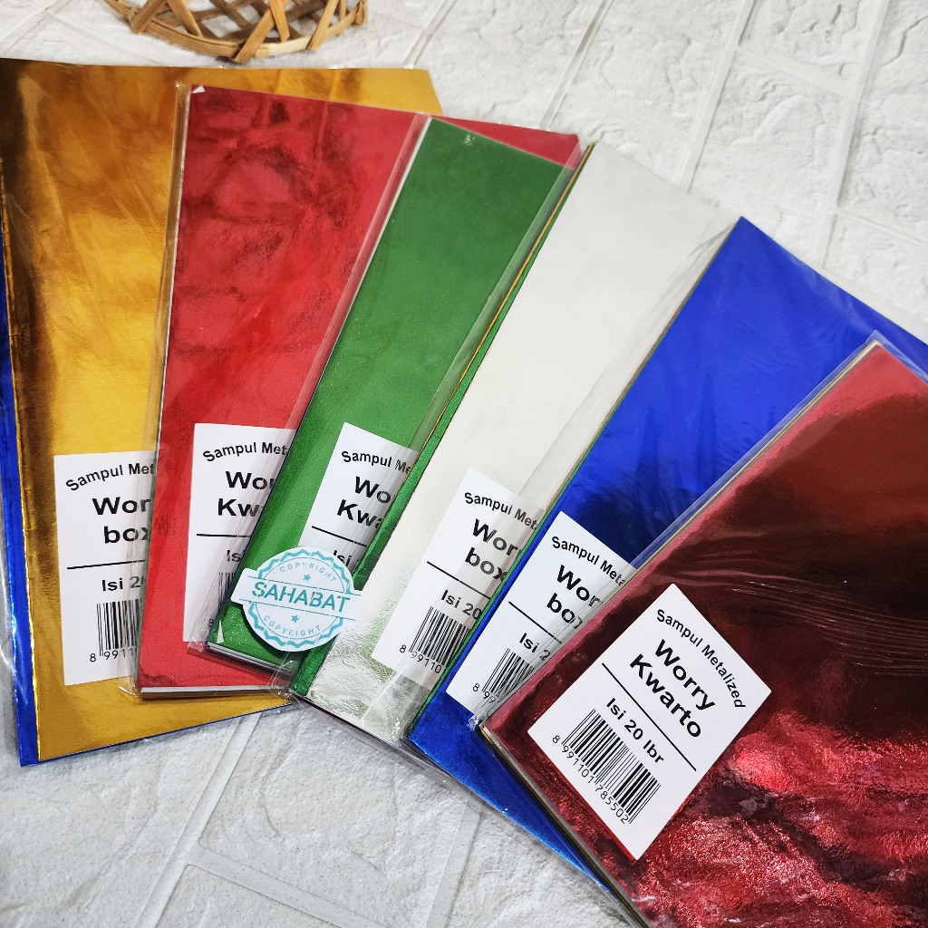 

SAMPUL BUKU METALIZED WORRY BOXY DAN KWARTO ISI 20 LEMBAR /SAMPUL BERWARNA-WARNI MENGKILAP