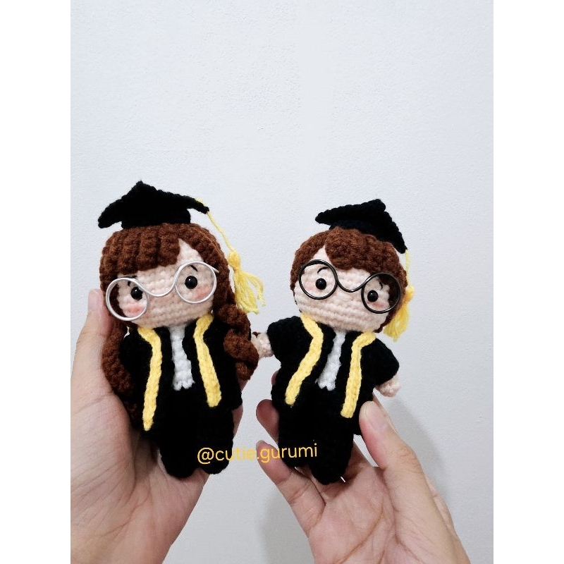 Boneka Rajut | Amigurumi Wisuda