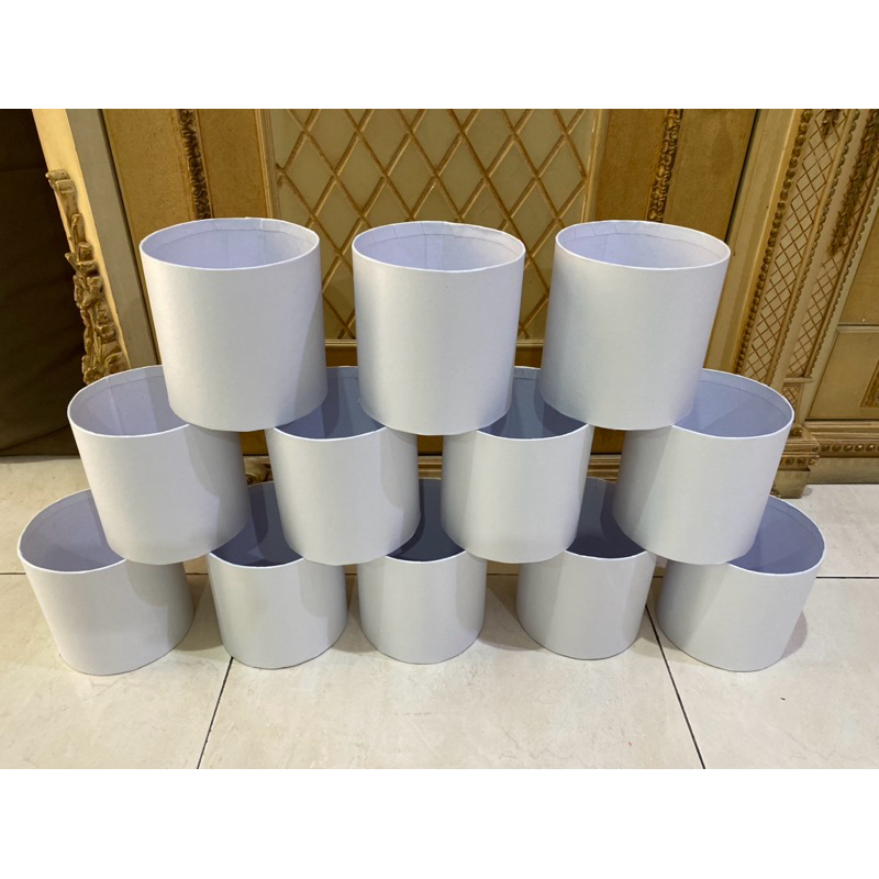

Grosir Bloom Box Bulat Putih Gift Box Hampers Florist Bunga D15 T15