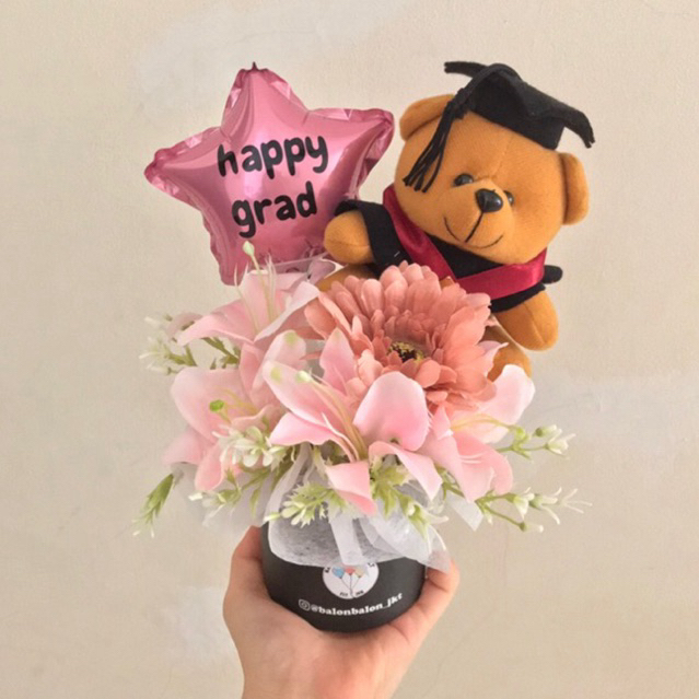 

balonbalonjkt - buket mothers day / kado bunga hari ibu / petite flower bear / kado graduation / buket wisuda