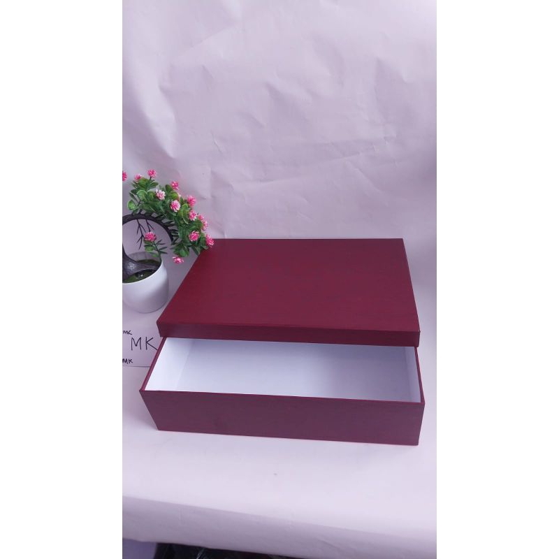 

HARDBOX/ KOTAK LEPAS / 35X25X9CM/ KOTAK KADO/ BOX HANTARAN/ BOX PREMIUM / KOTAK POLOS /KOTAK KARTON/ BOX HAMPERS