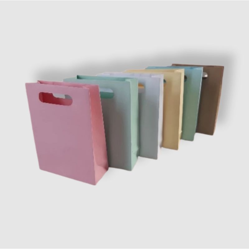 

Paperbag plong/Paperbag oval/paperbag kosmetik ukuran 15x6x20cm