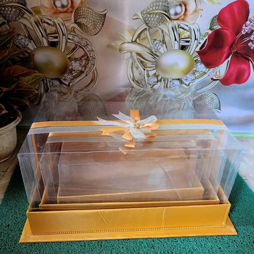 

Box * Hantaran Pernikahan *Sovener pernikahan * Mahar Pernikahan ,Box seserahan hantaran pernikahan