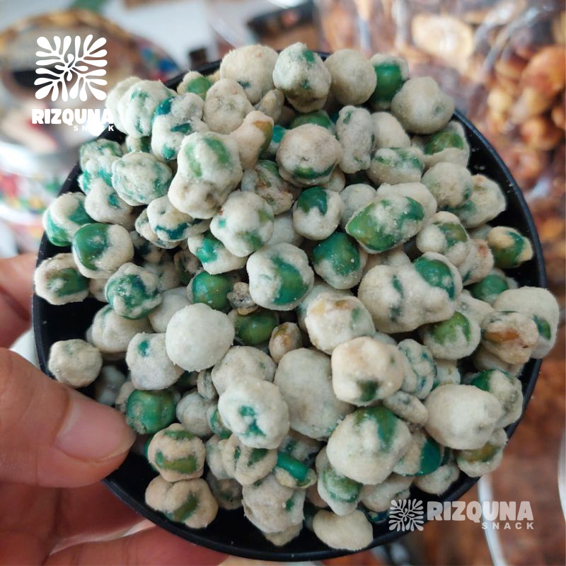 

TERMURAH KACANG POLONG IJO TEPUNG 250 GRAM/KACANG KAPRI TEPUNG - RIZQUNA SNACK