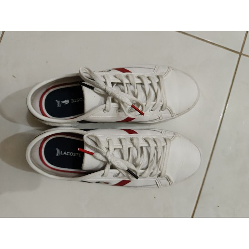 Sepatu Wanita Lacoste