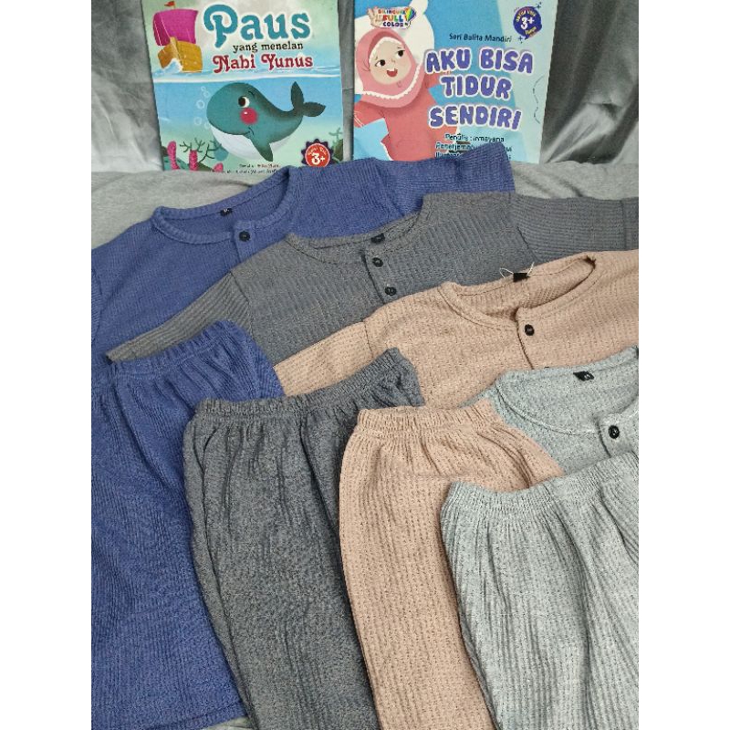 SETELAN ANAK WAFFLE UNIQLO CEWEK COWOK