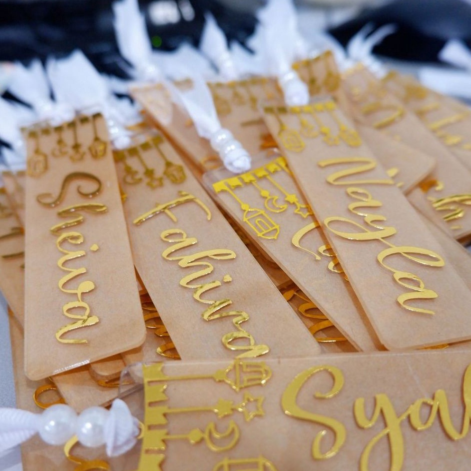 

First Now Pembatas Buku Pembatas AlQuran Bookmark Akrilik custom nama