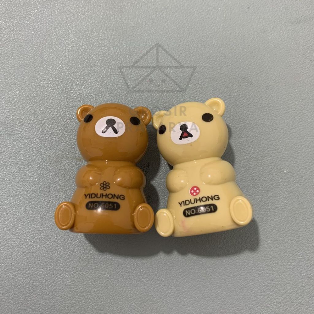 

SATUAN Rautan Rillakuma Pengserut Peraut Pensil Bentuk Beruang Seliver Seliper Motif Serutan Perlengkapan Sekolah Anak Pertajam Pencil Super Tajam Murah Terjangkau Orotan Petelot Manual Putar Sampai Lancip Stationery Penajam Orot Grosir Prakarya Malang