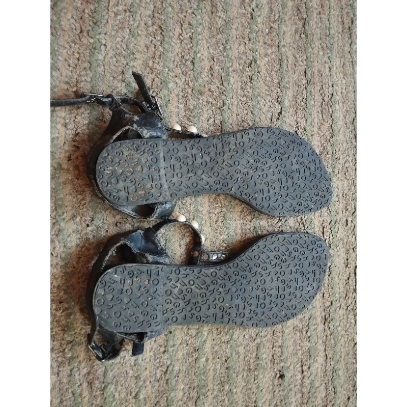 sepatu preloved gosh