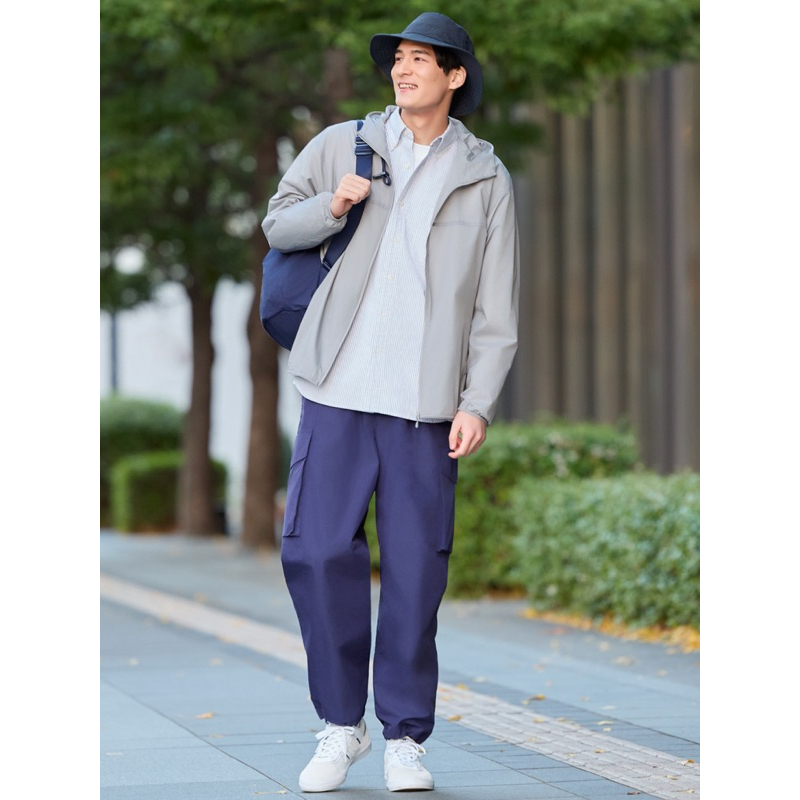 SALE UNIQLO U CELANA KARGO PARASUT FIT LEBAR ORIGINAL/SALE UNIQLO PARACHUTE WIDE FIT CARGO PANTS ORI