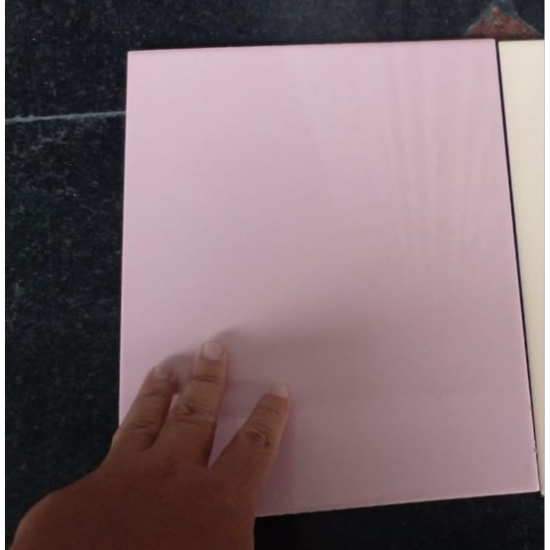 keramik dinding kamar mandi dapur rumah White Horse 20x25 PASTEL PINK polos glossy