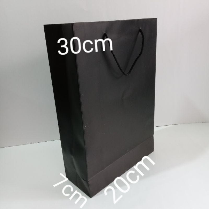 

paperbag polos warna ukuran M (20×7×30)cm isi 12 pcs/pack