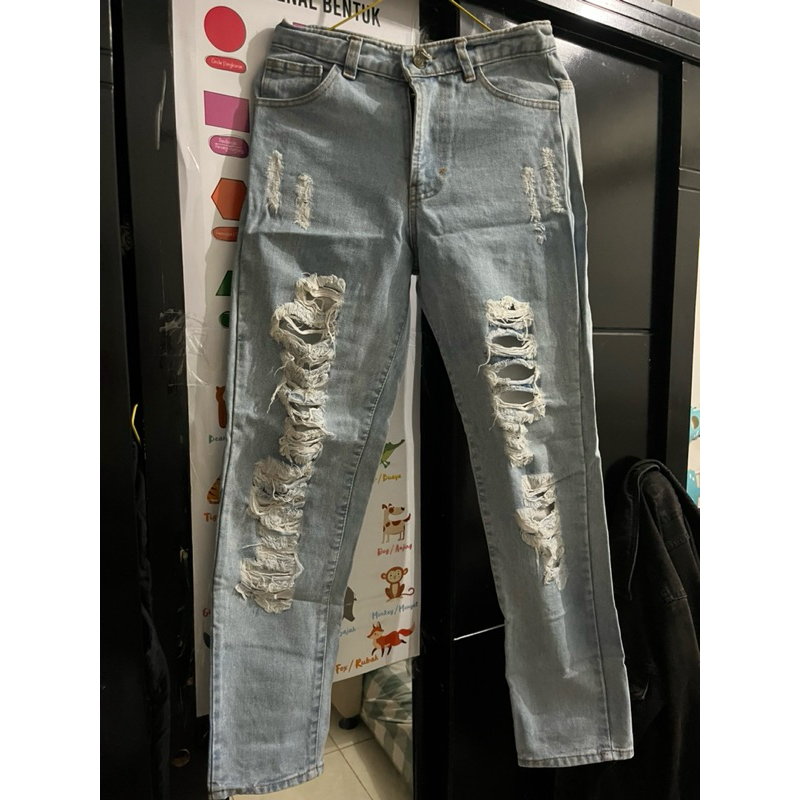 preloved ripped jeans