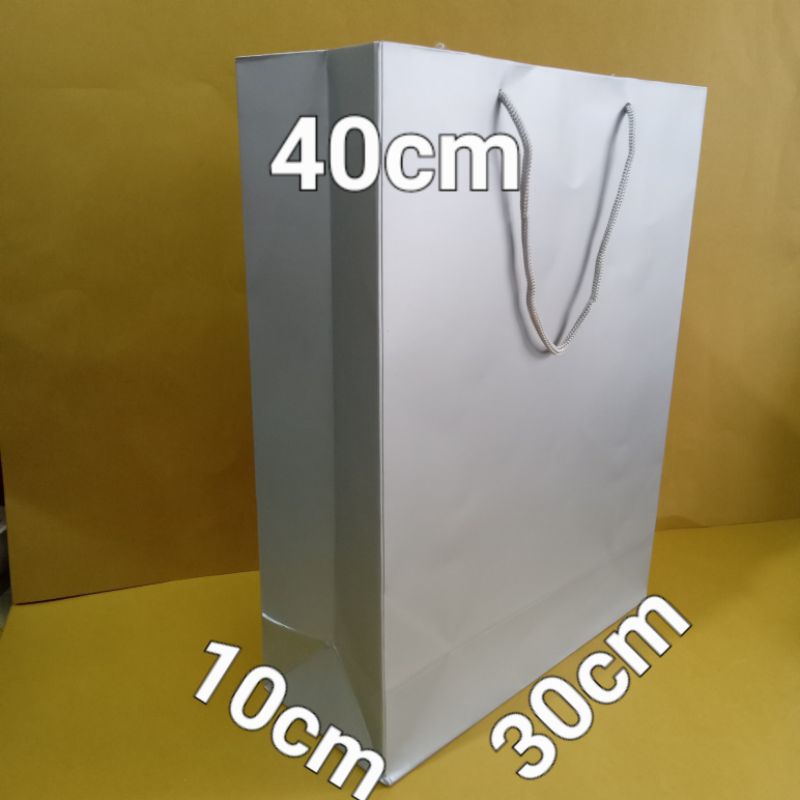 

paperbag polos warna gold/silver ukuran XL (30×10×40)cm isi 12pcs/pack