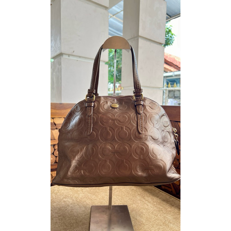 COACH PEYTON EMBOSSED