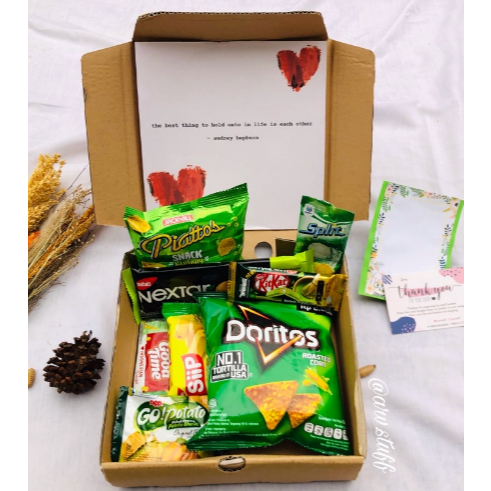 

PROMO MURAH MERIAH!!! Hampers Hadiah wisuda kado wedding pernikahan gift box parcel lebaran termurah Gift box kekinian jajan hari ibu mothers