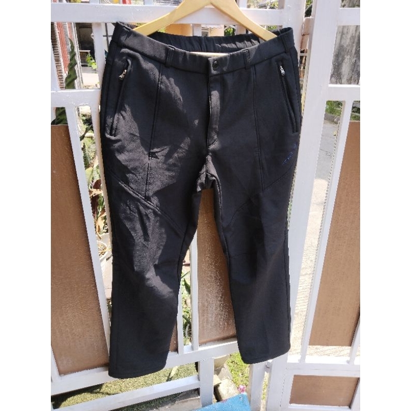 Celana Panjang Hitam Merrell
