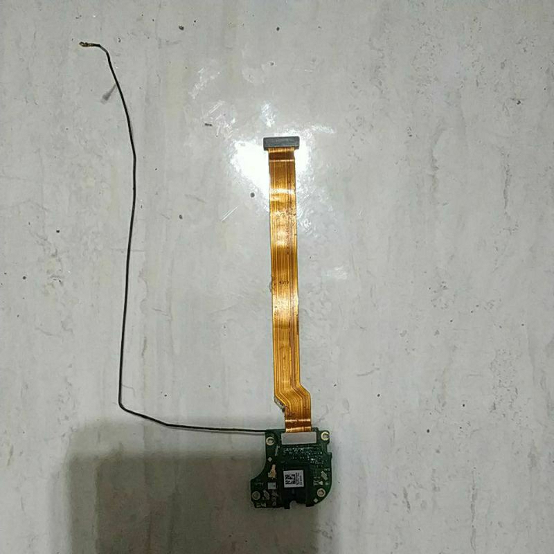 fleksibel headset bekas Oppo a57 ada kabel antena sinyal