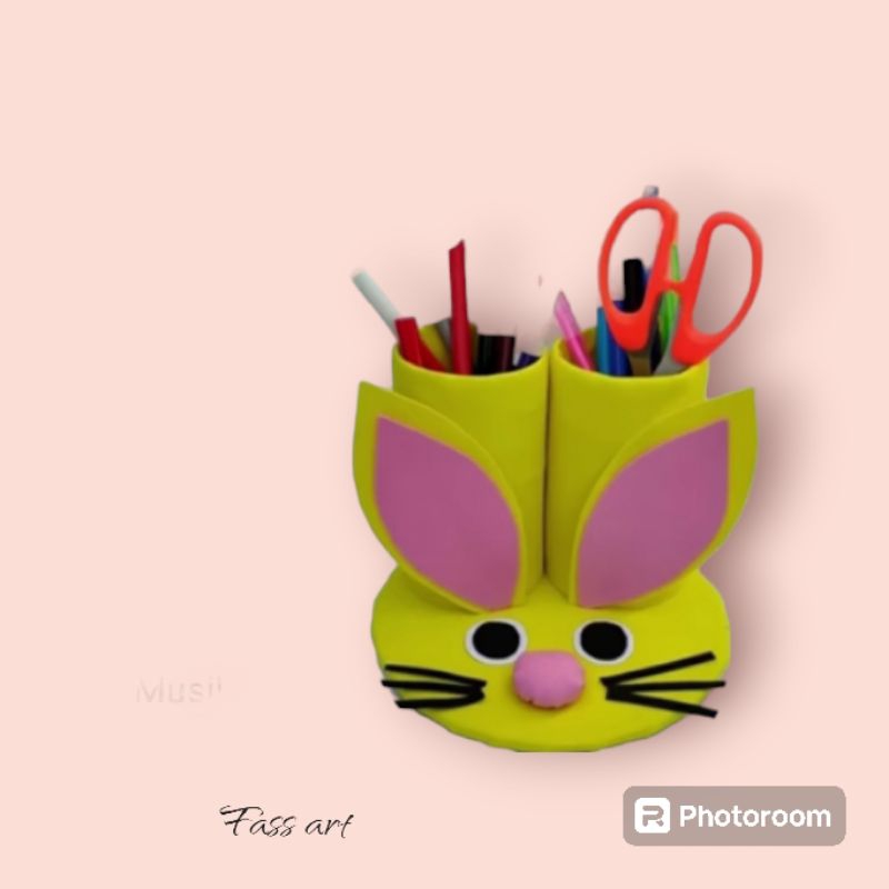 

VAS TEMPAT PENSIL LUCU DAN IMUT DARI KAIN FLANEL