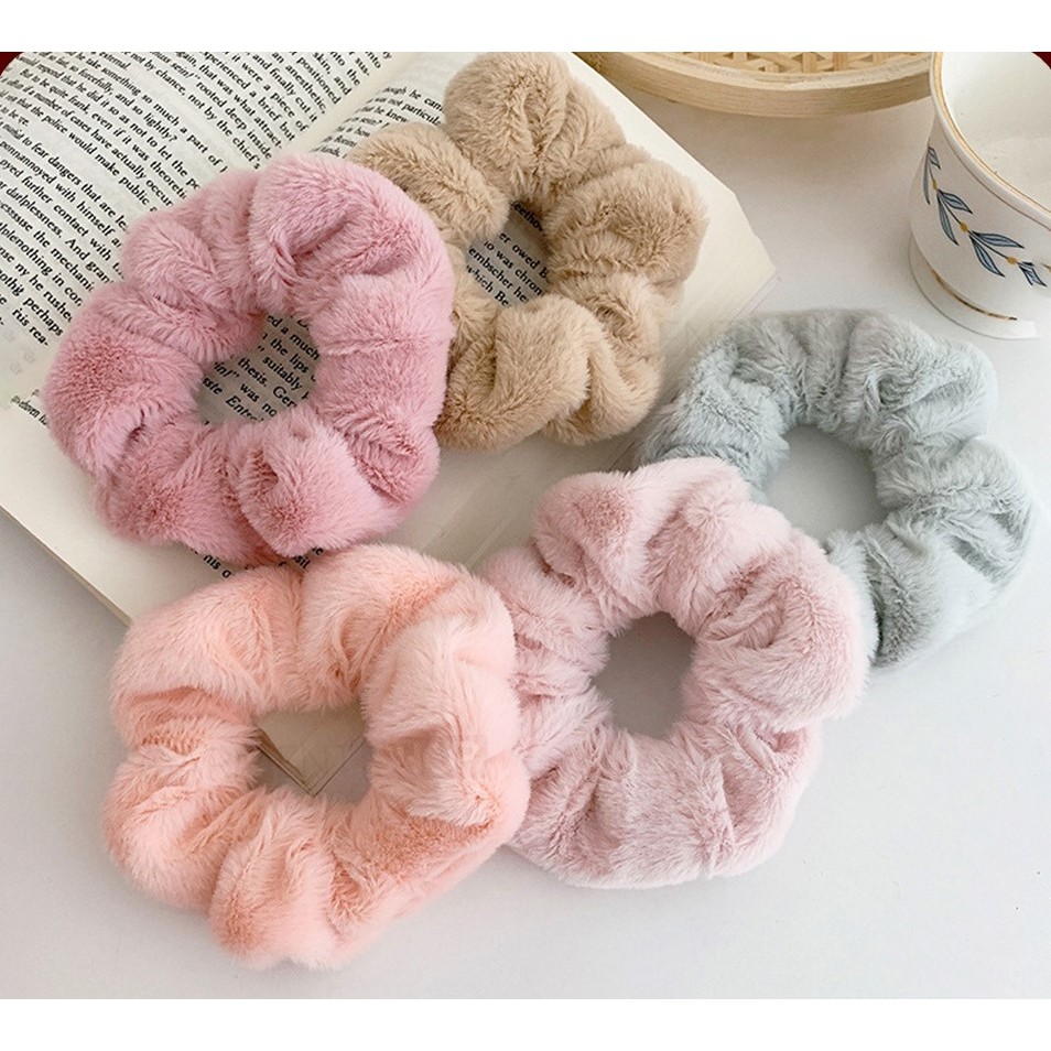 Ikat Rambut Scrunchie Gaya Korea Tile Bulu Kain Hairband Gelang Kunciran Cepol JilbabLingkar Besar