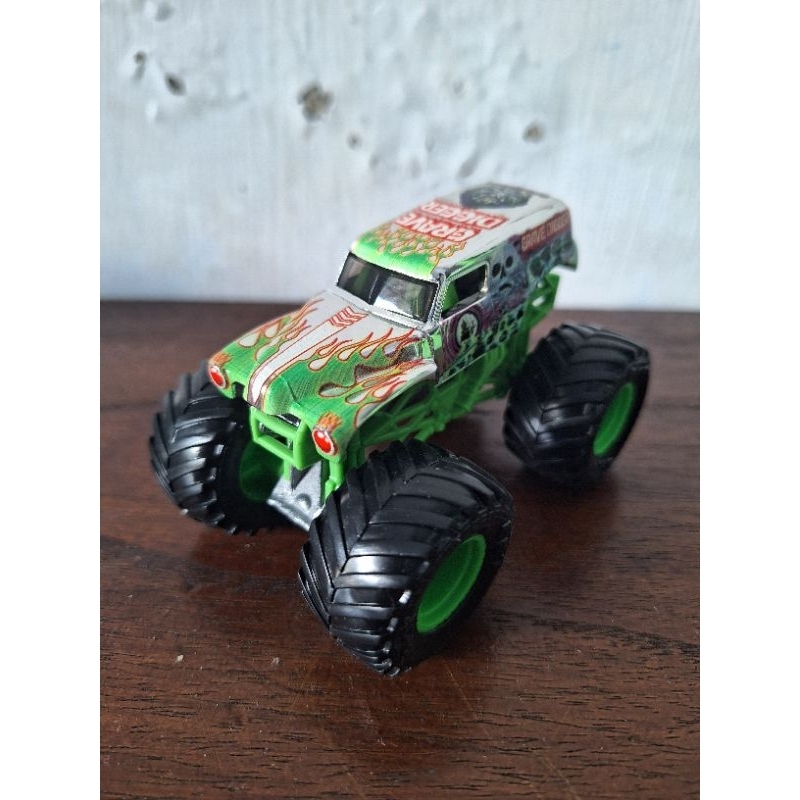 hotwheels monster truck grave digger