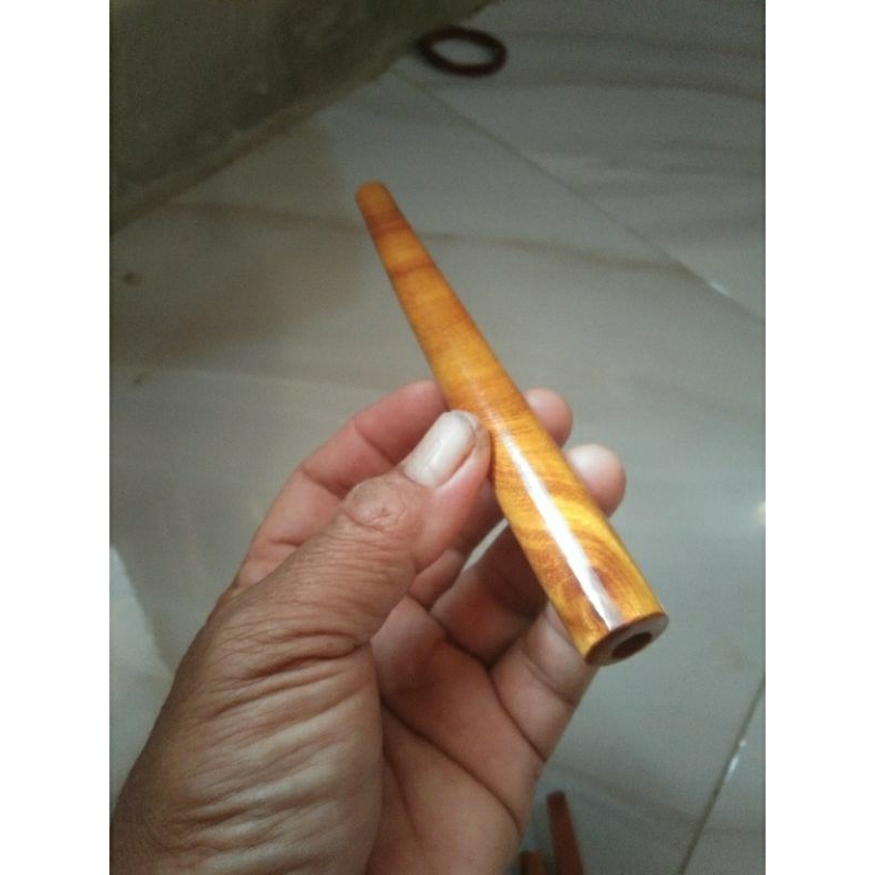 pipo rokok kayu langka bertuah