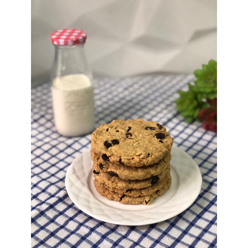 

Fruit and Nut Oatmeal Cookies