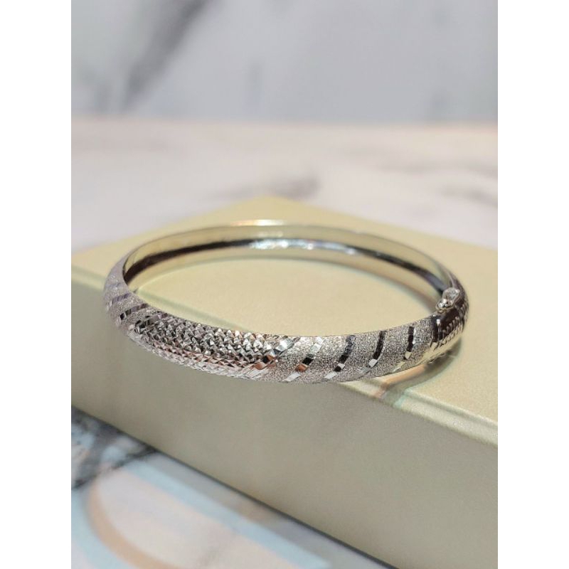 Gelang Kaku Emas Putih Fashion Doff 750 17k 6.55Gram (GH111)
