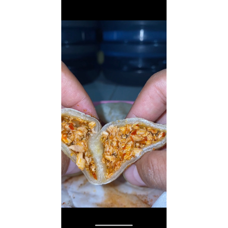 

Cireng isi ayam suwir