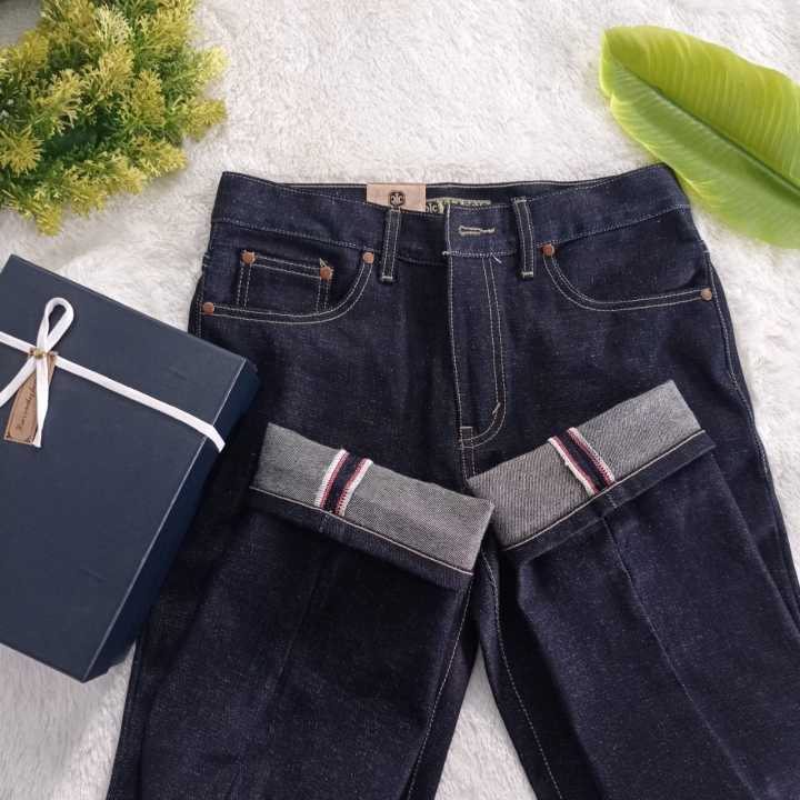 denim selvedge fading Black Indigo