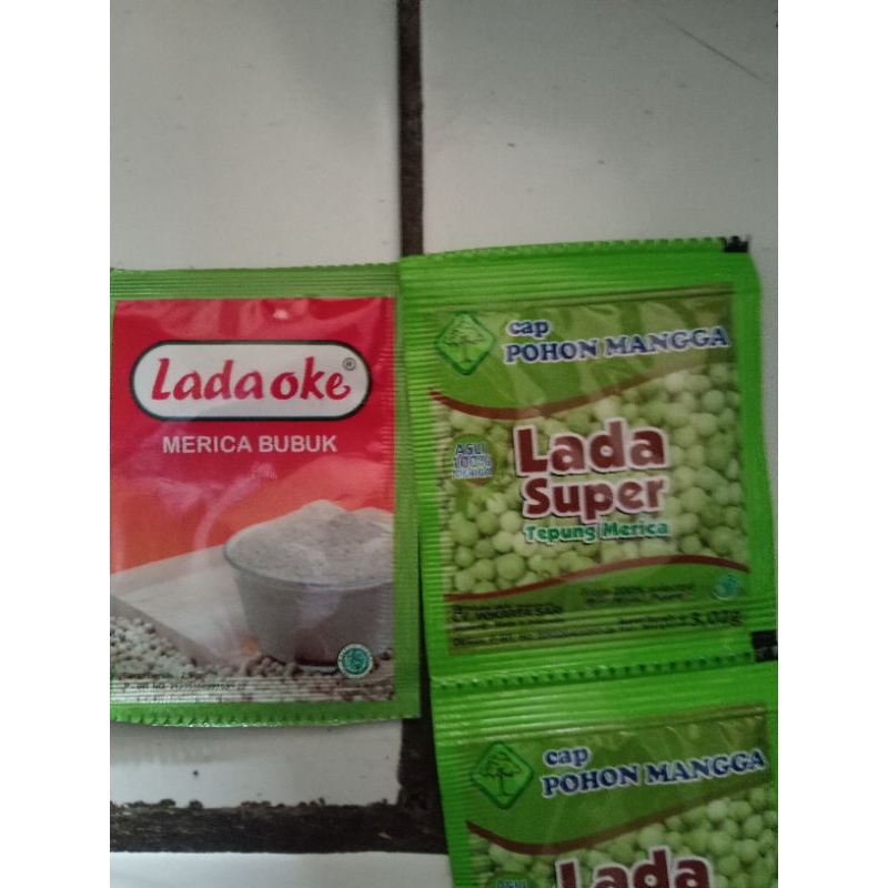 

lada bubuk/merica bubuk/ladaku/refina lada 4g/Indofood lada bubuk