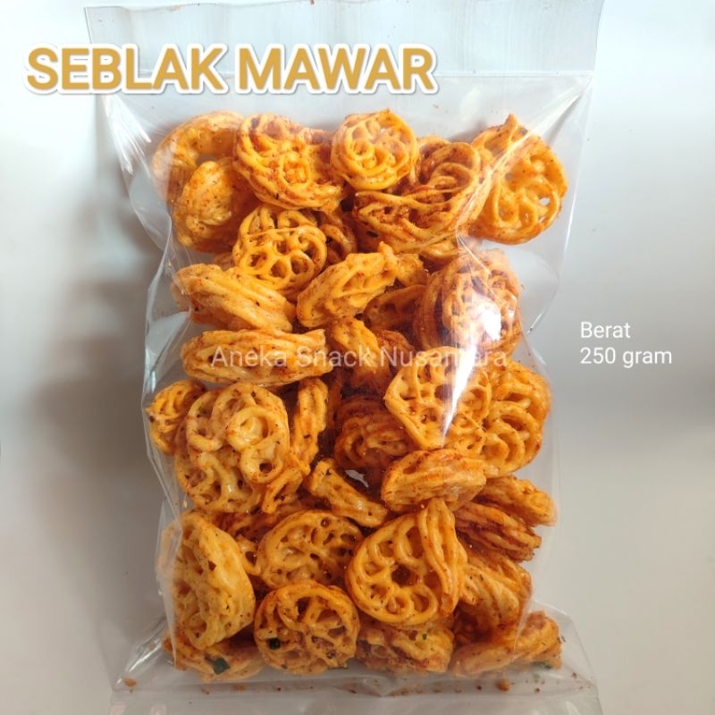 

KERUPUK SEBLAK MAWAR /SEBLAK UYEL/ SEBLAK KRIBO/ SEBLAK RAFAEL 250 GRAM