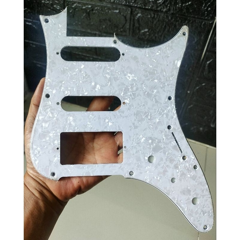 Pickguard Gitar Ibanez AZ essential Original Pearloid kerang putih NEW